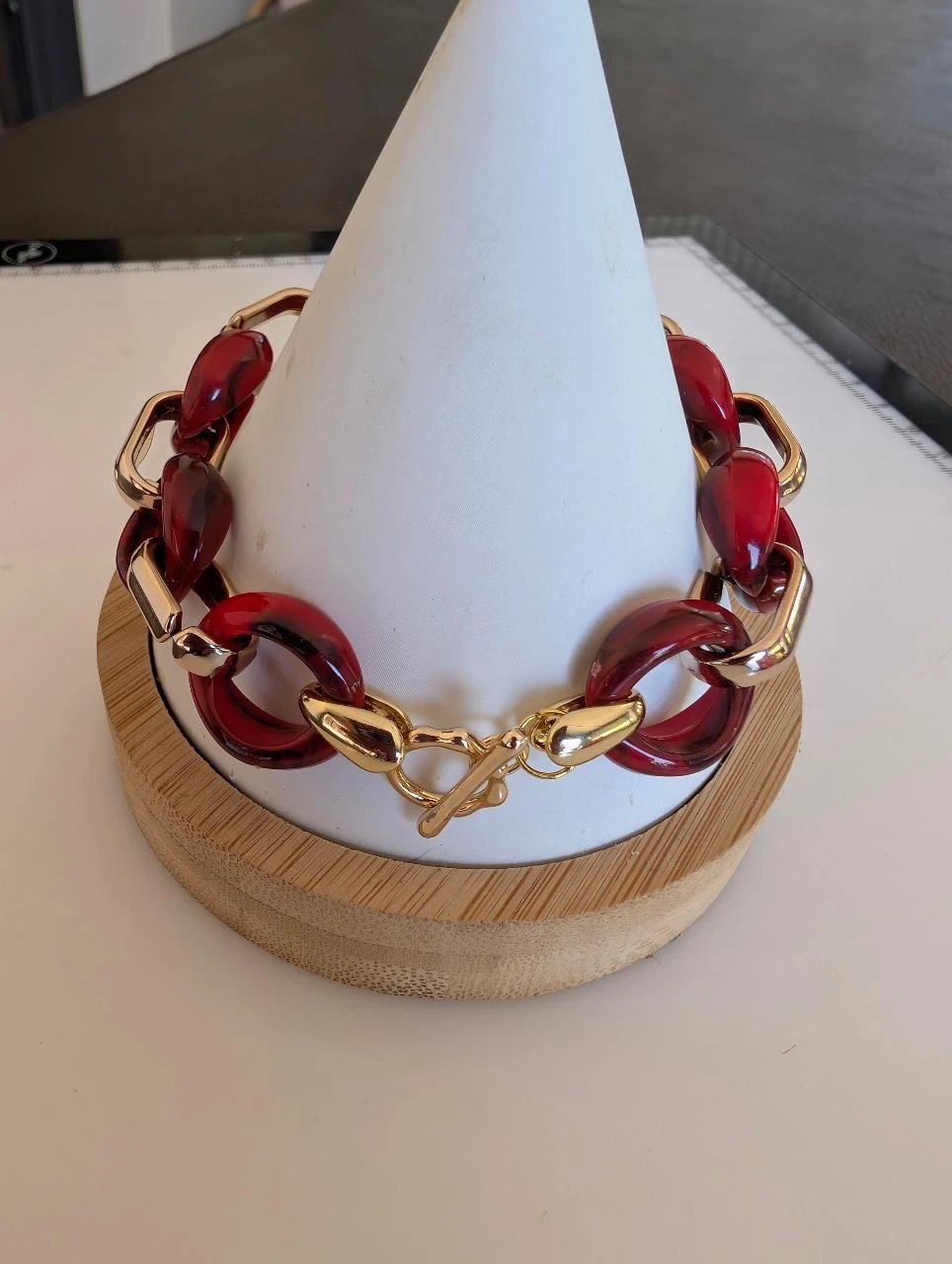 Bracelet en chaîne gros maillons acrylique de couleur rouge